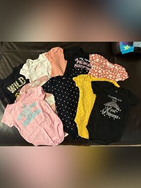 Baby Girl 27 Piece 12M/6-12M Clothing bundle GAP, DISNEY, CARTERS, ZUTANO